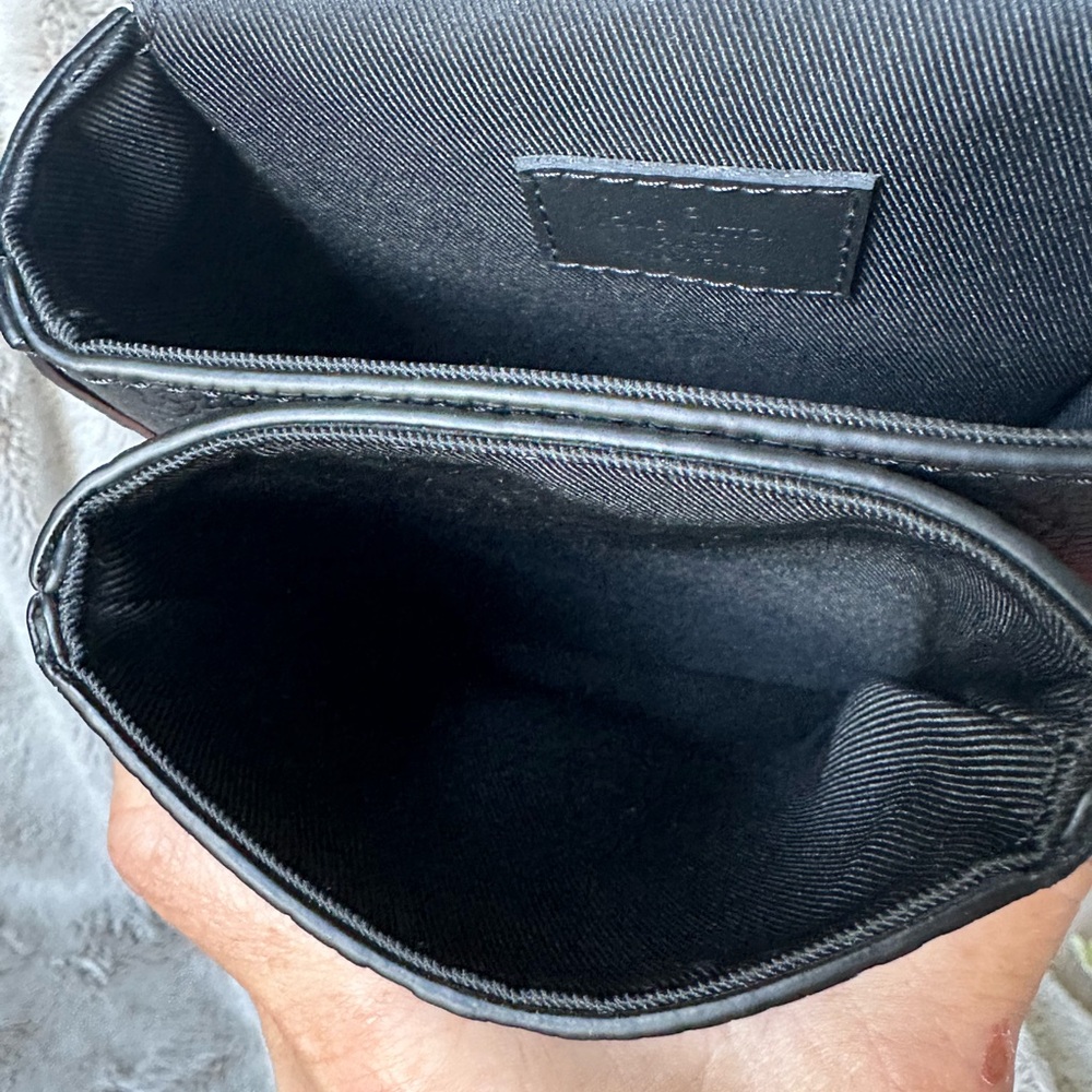 Sold on FB. Louis Vuitton S-Lock Vertical Wearbale Wallet Taurillon Black - Picture 14 of 17